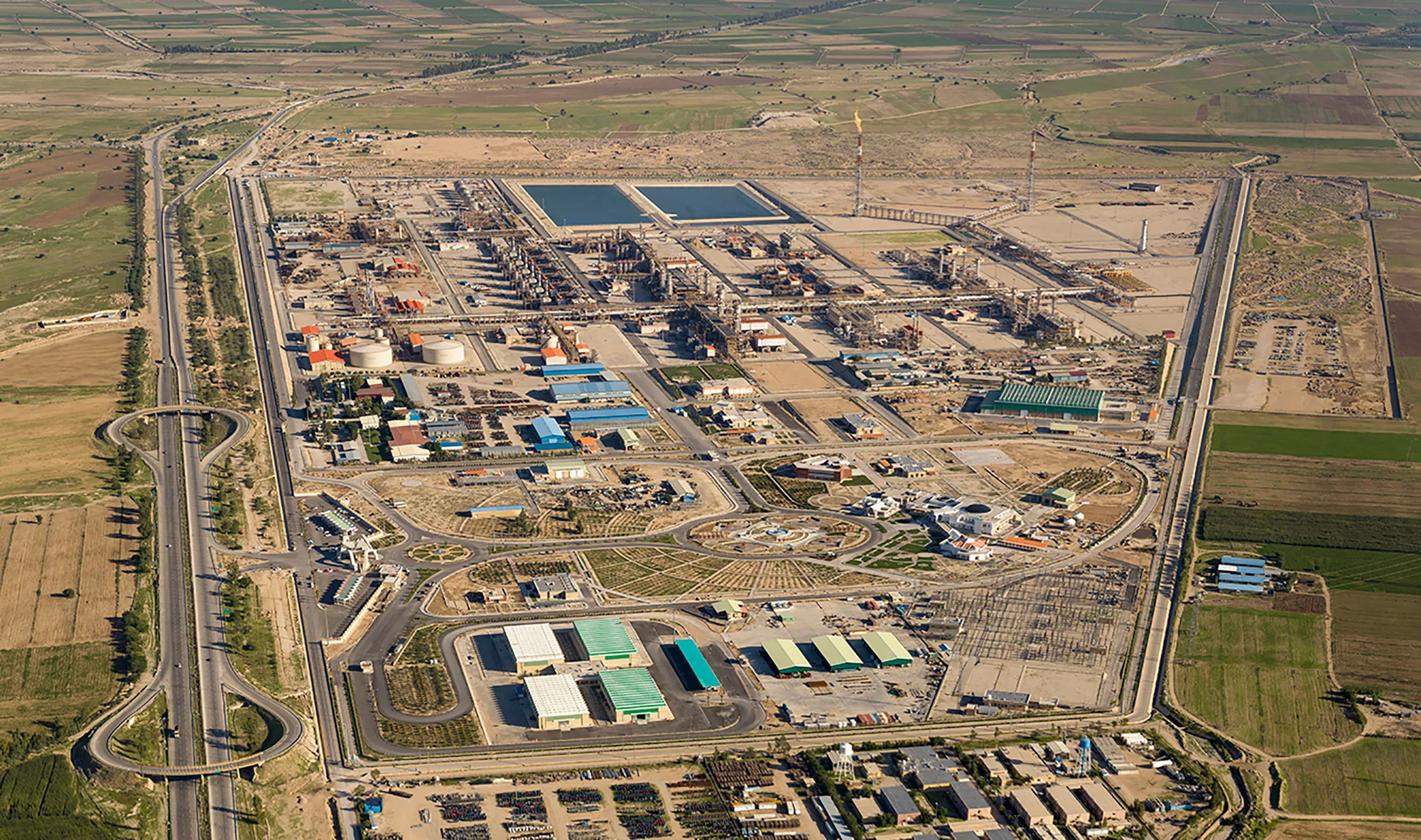 BidBoland II Gas Refinery gallery image 3